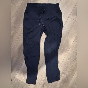 Lululemon Size 10 Dance Studio Mid-Rise Cropped Pant